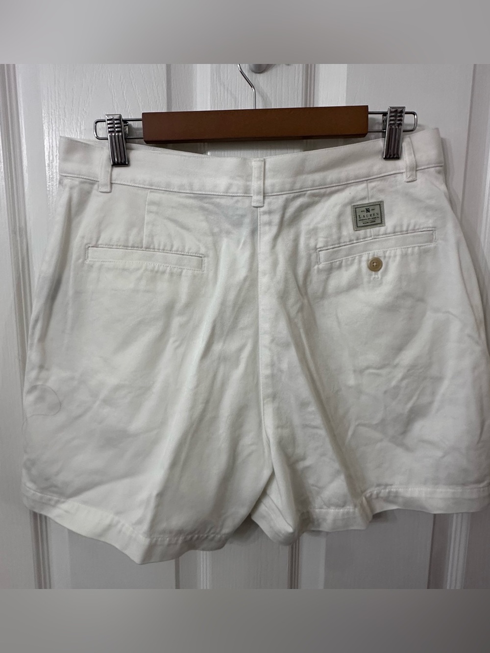 Lauren Ralph Lauren White High Waisted Cotton Chino Shorts 12P - Picture 5 of 6
